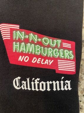 In-N-Out Hamburgers "No Delay" California Graphic Tee - Black/Red/Green